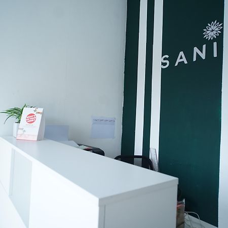 Reddoorz At Sani Guest House Balikpapan Bagian luar foto