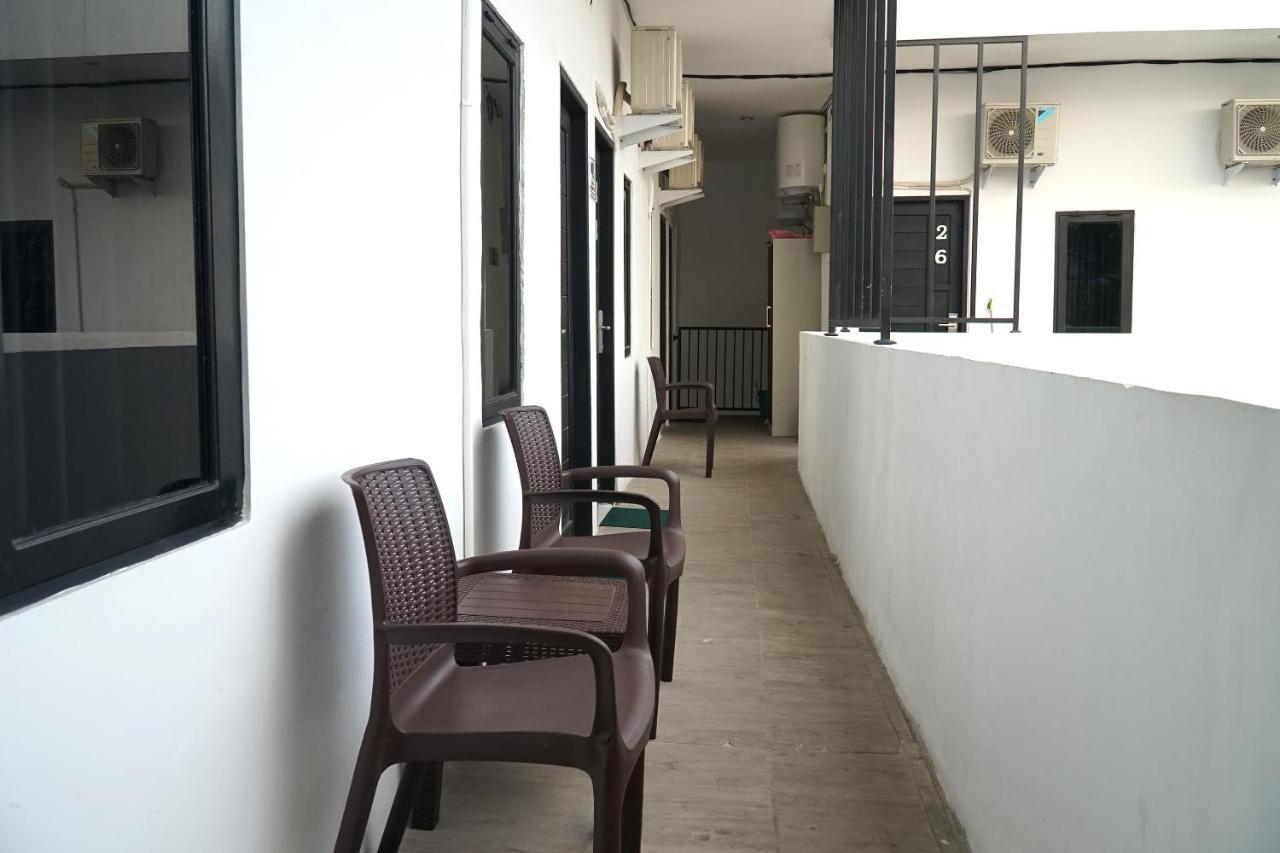 Reddoorz At Sani Guest House Balikpapan Bagian luar foto