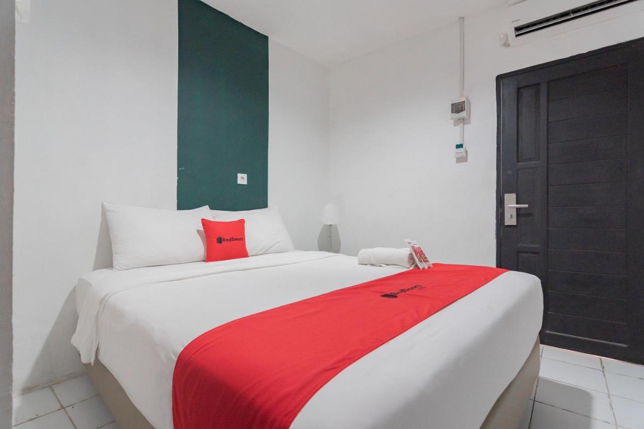 Reddoorz At Sani Guest House Balikpapan Bagian luar foto
