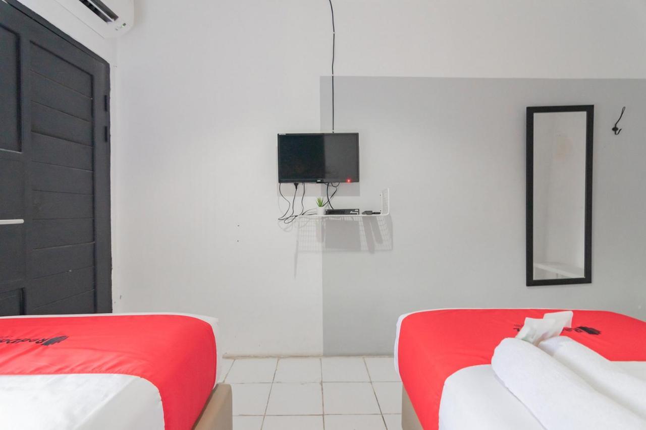 Reddoorz At Sani Guest House Balikpapan Bagian luar foto