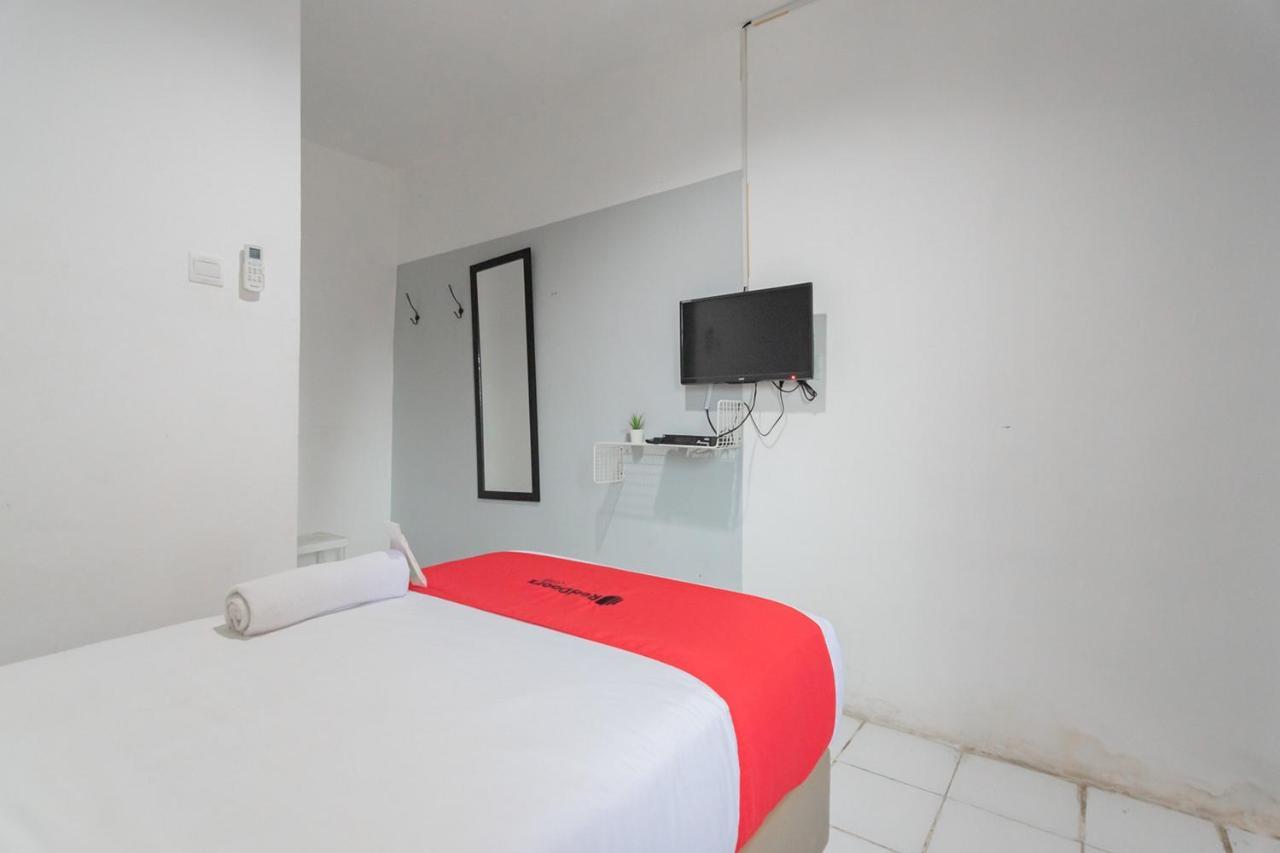 Reddoorz At Sani Guest House Balikpapan Bagian luar foto