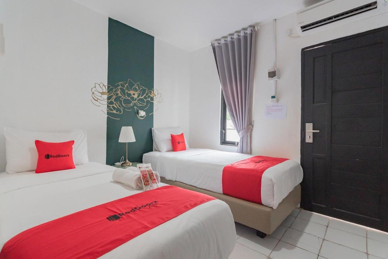 Reddoorz At Sani Guest House Balikpapan Bagian luar foto