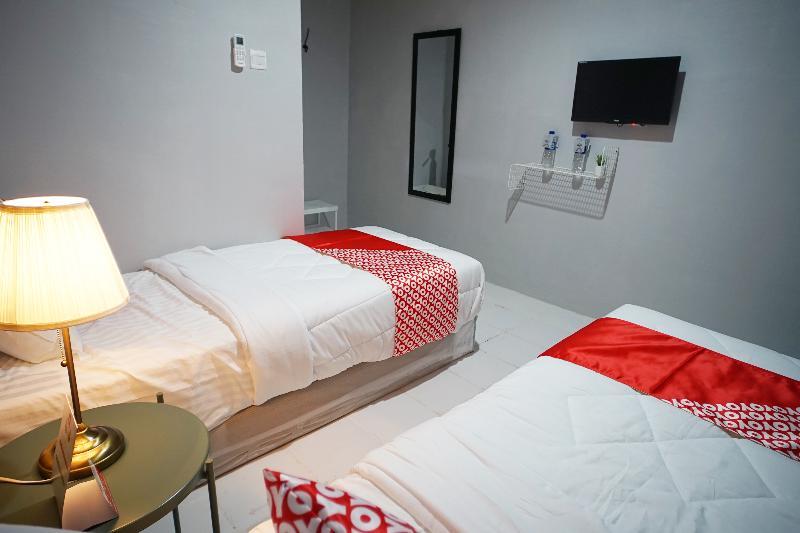 Reddoorz At Sani Guest House Balikpapan Bagian luar foto